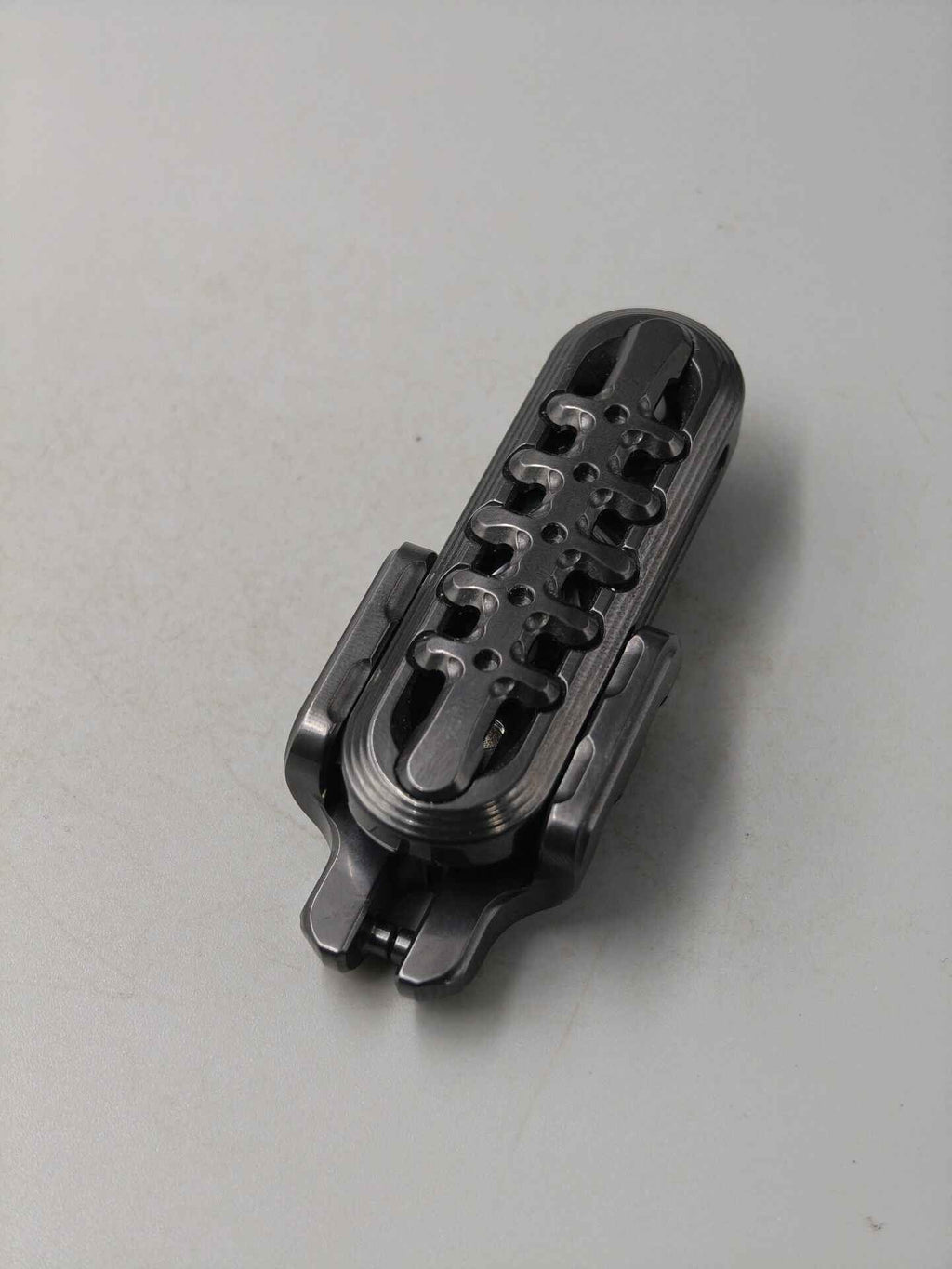 EXOSKELETON, Zirconium, Mokuti
