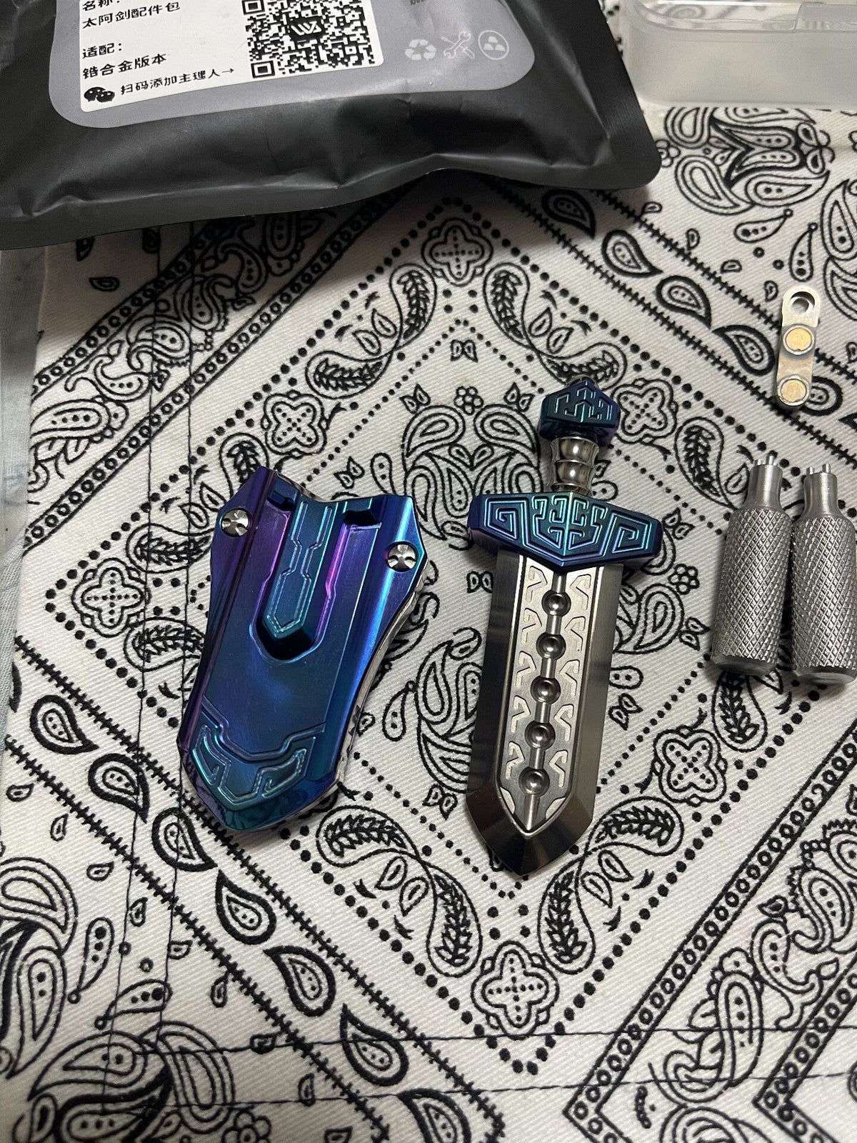 Taia Sword, Zirconium