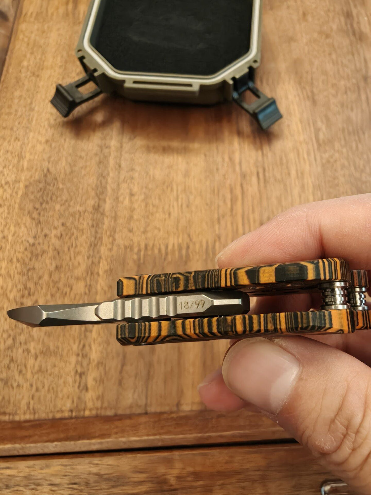 V Blood Titanium