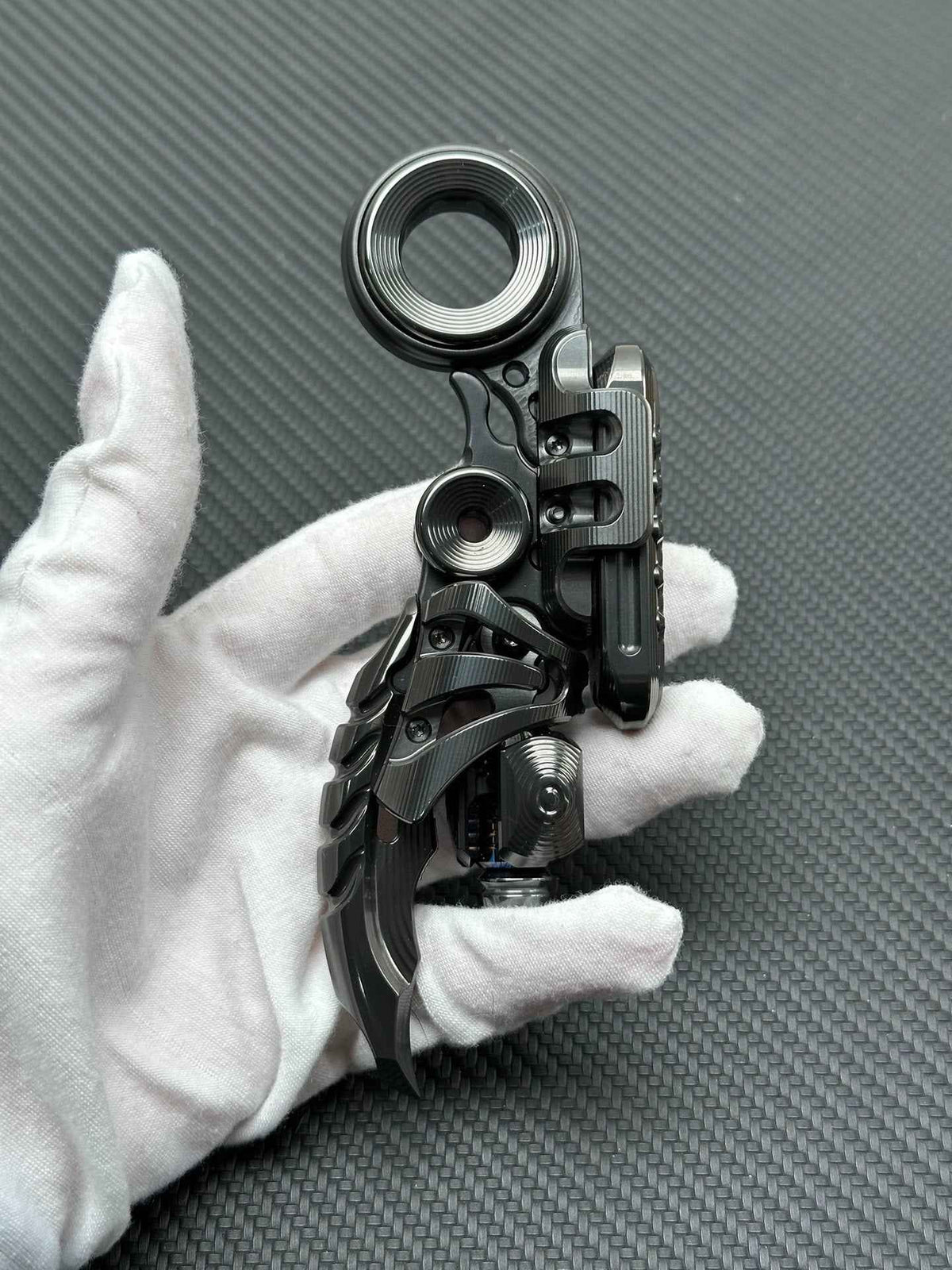 EXOSKELETON Titanium