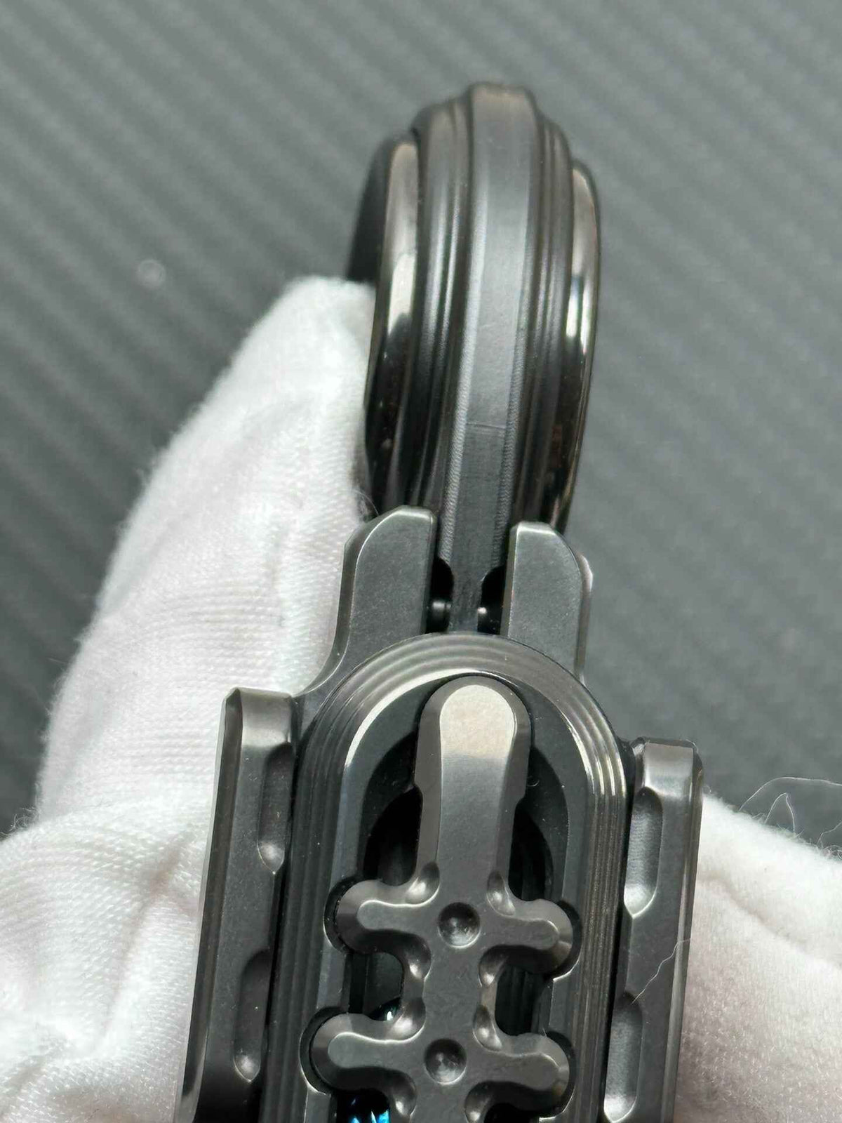 EXOSKELETON Titanium