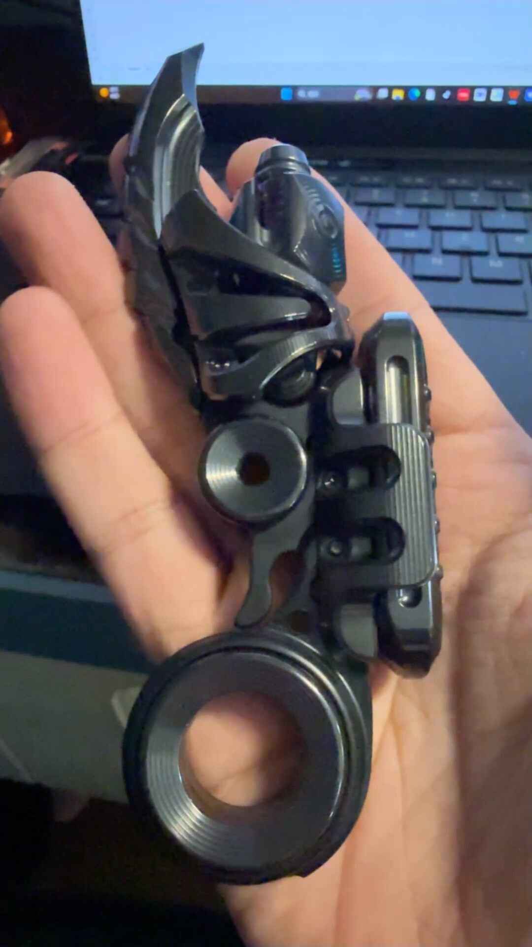 EXOSKELETON Zirconium Mokuti