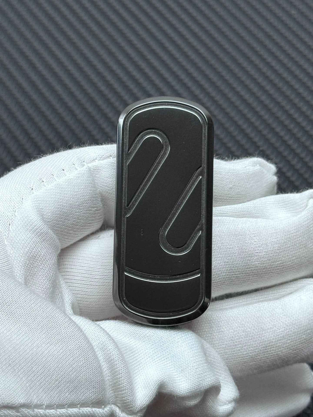Ji Li Zirconium