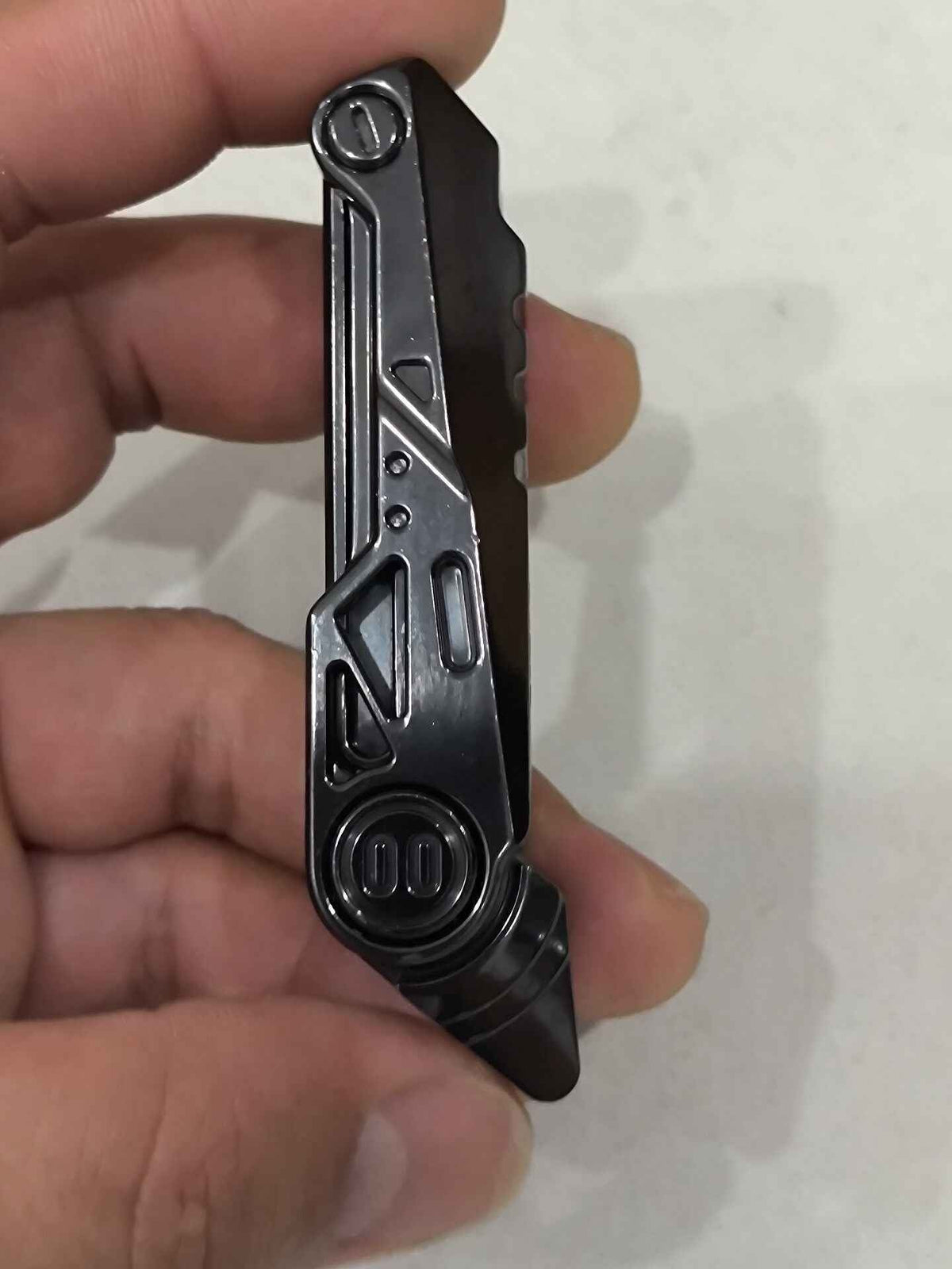 Razor Zirconium