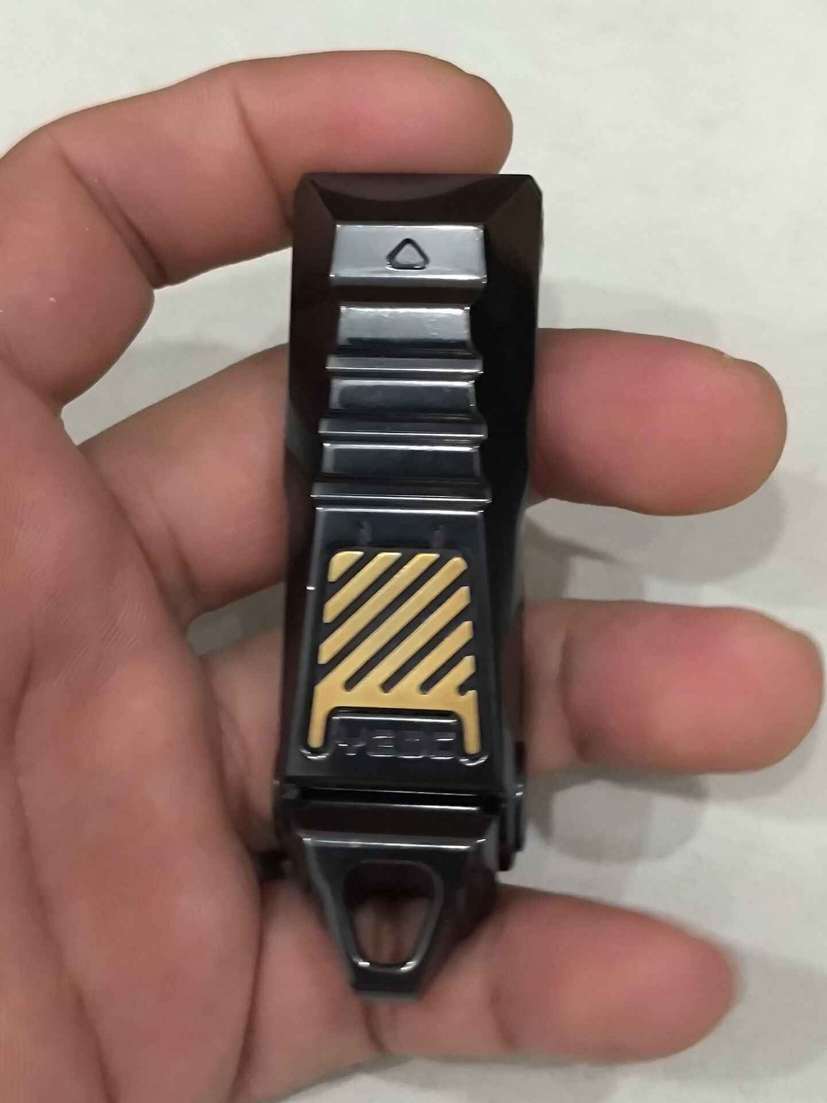 Razor Zirconium