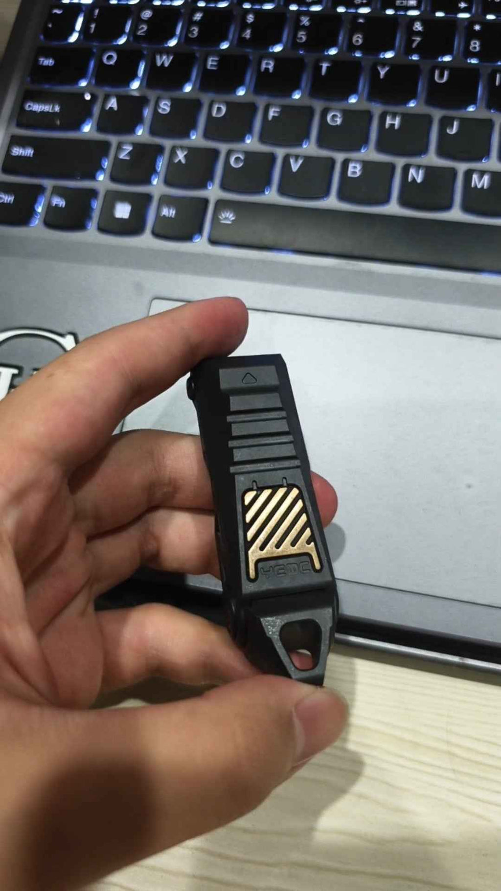 Razor Zirconium