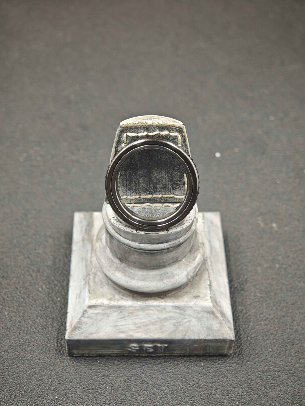 Pig Ratchet Zirconium