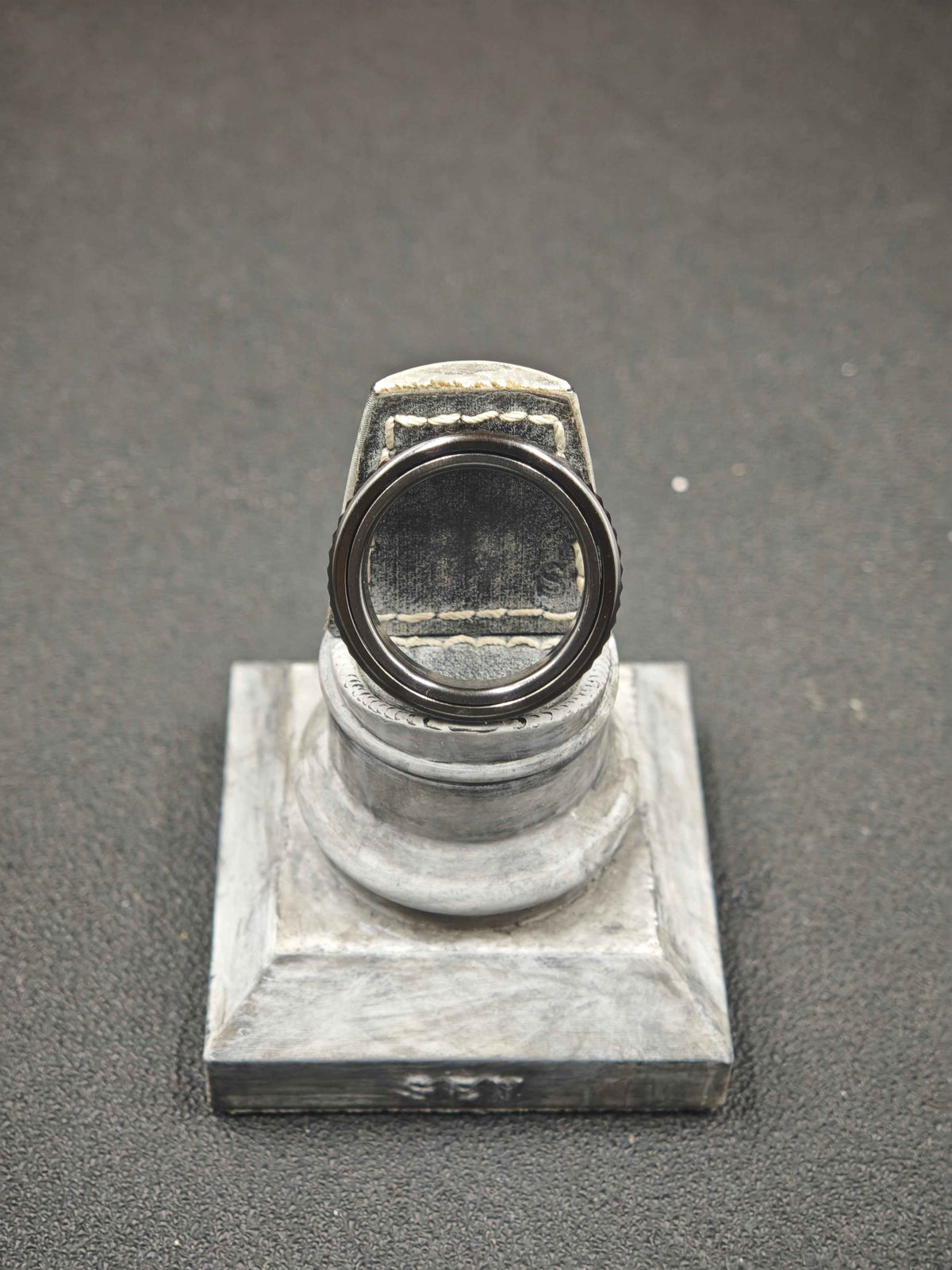 Pig Ratchet Zirconium