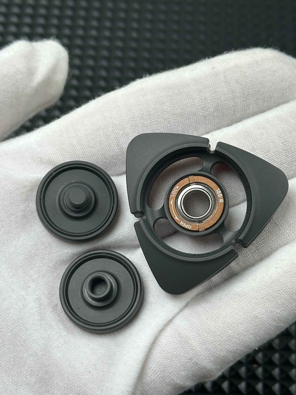 BIT 04 Zirconium