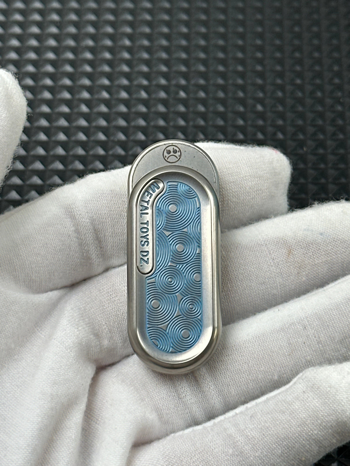 Top B Titanium