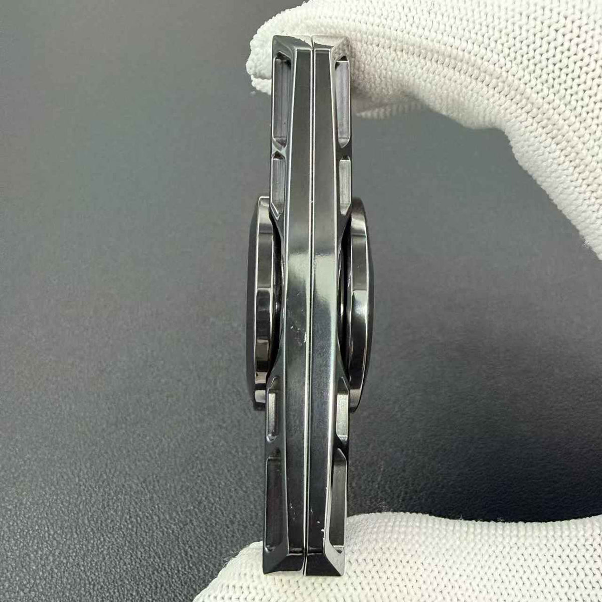 Ling Yin Zirconium