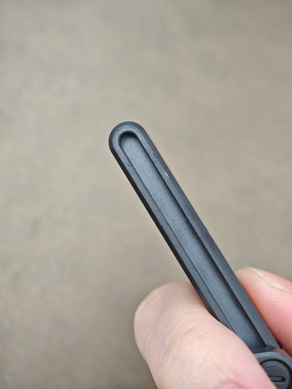 Razor Zirconium