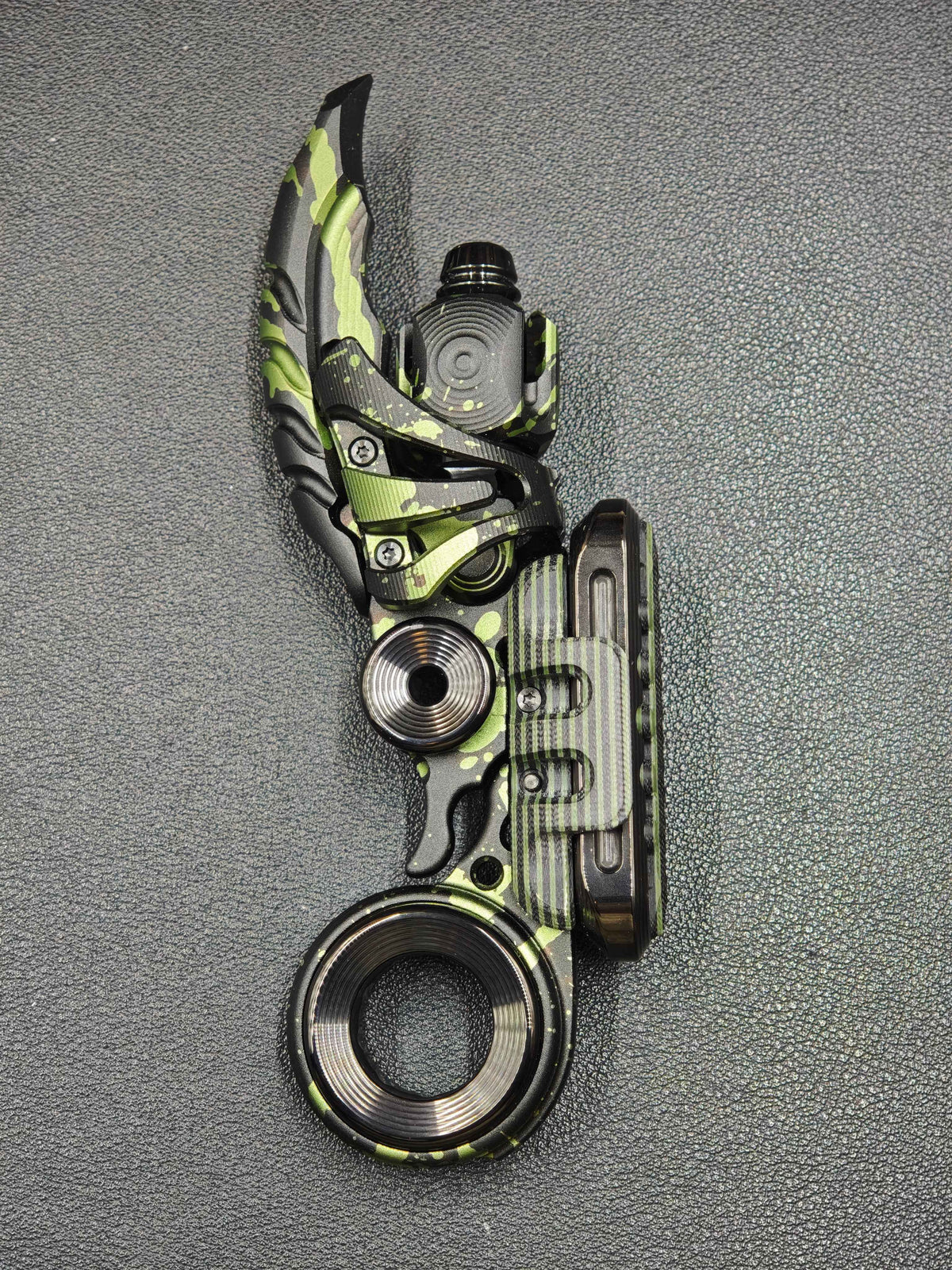 EXOSKELETON G10 Green Black Bone Core Stainless Steel