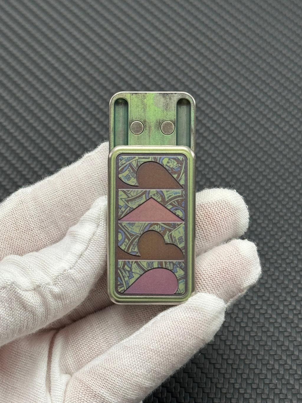 Dollar Pig Snout Titanium