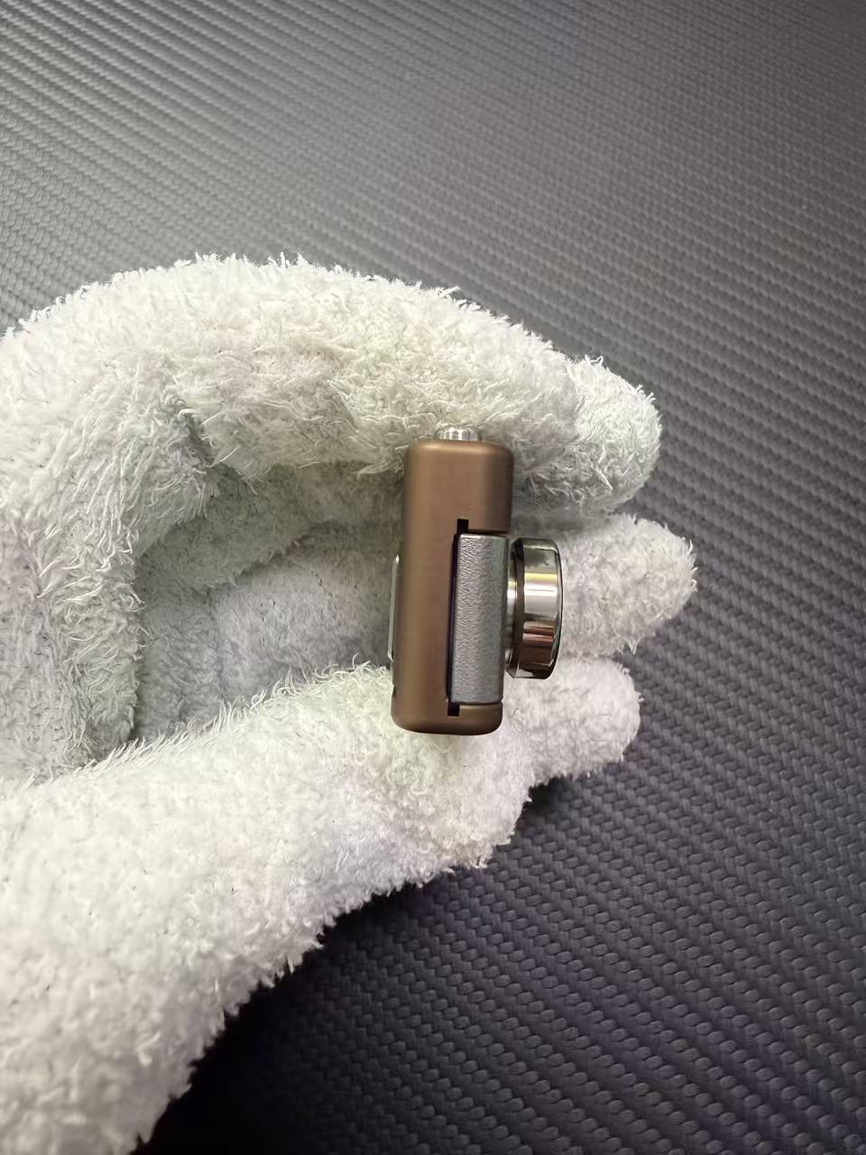 Camera M Titanium