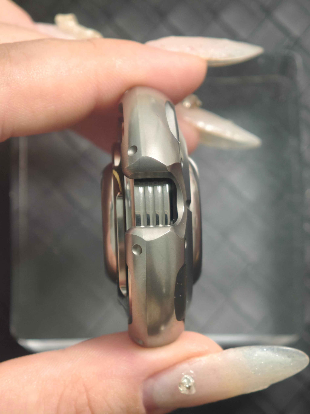 Resonance Titanium
