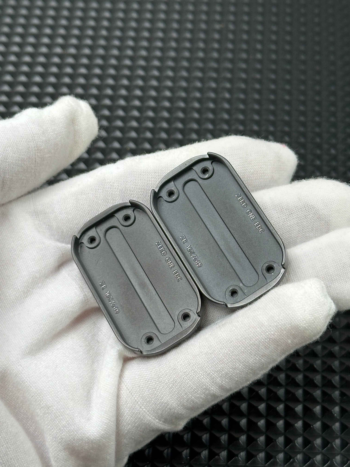 No.12 Shell Zirconium