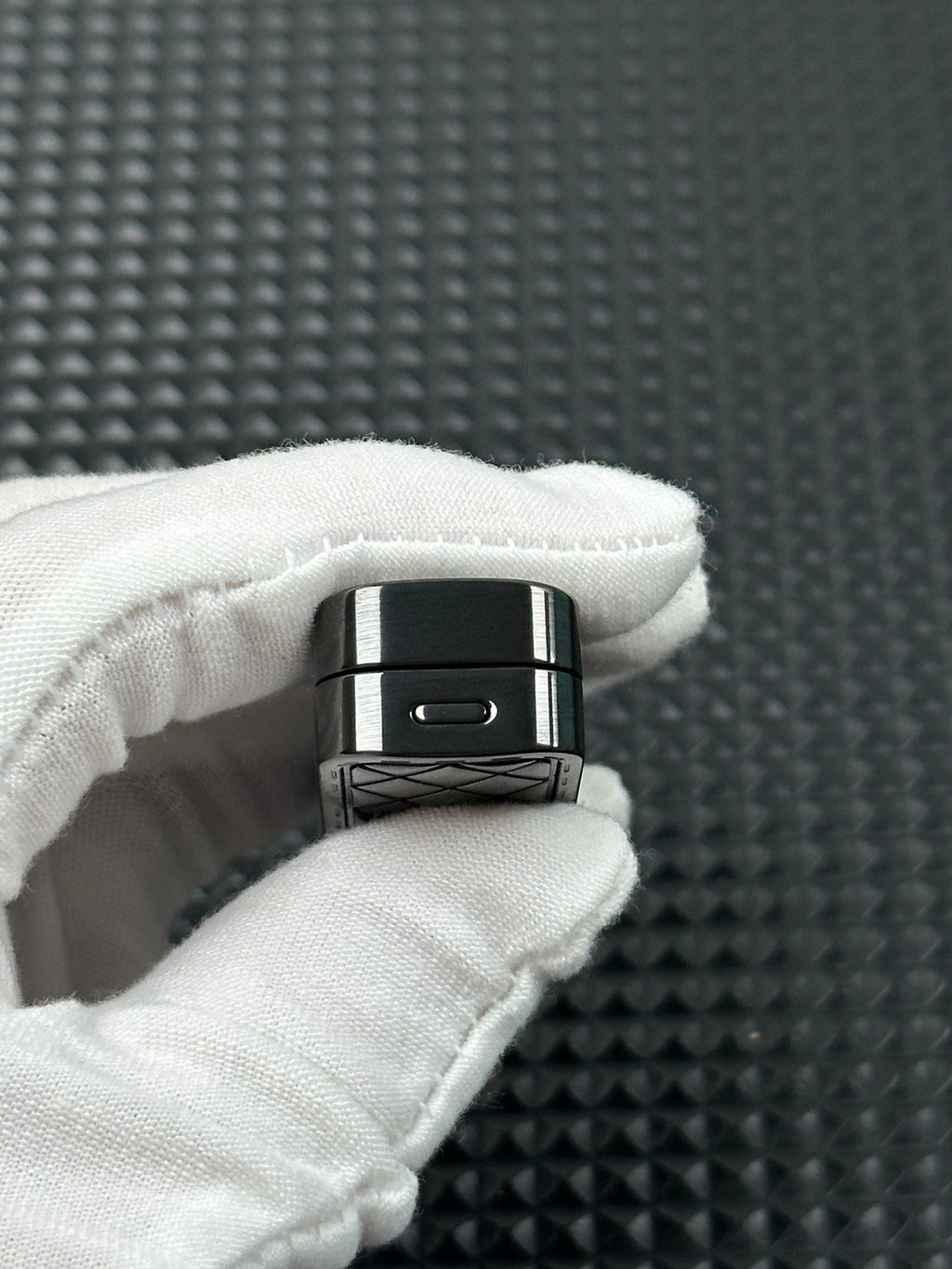 Feng Ling Zirconium Polished