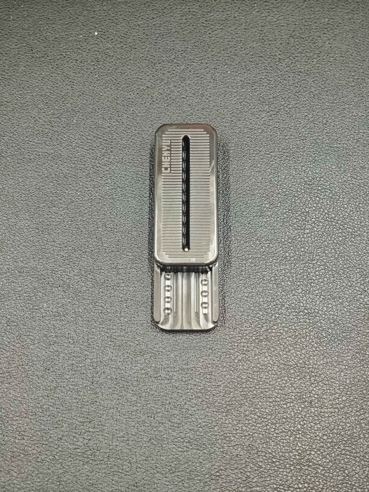 SYNTONY Zirconium