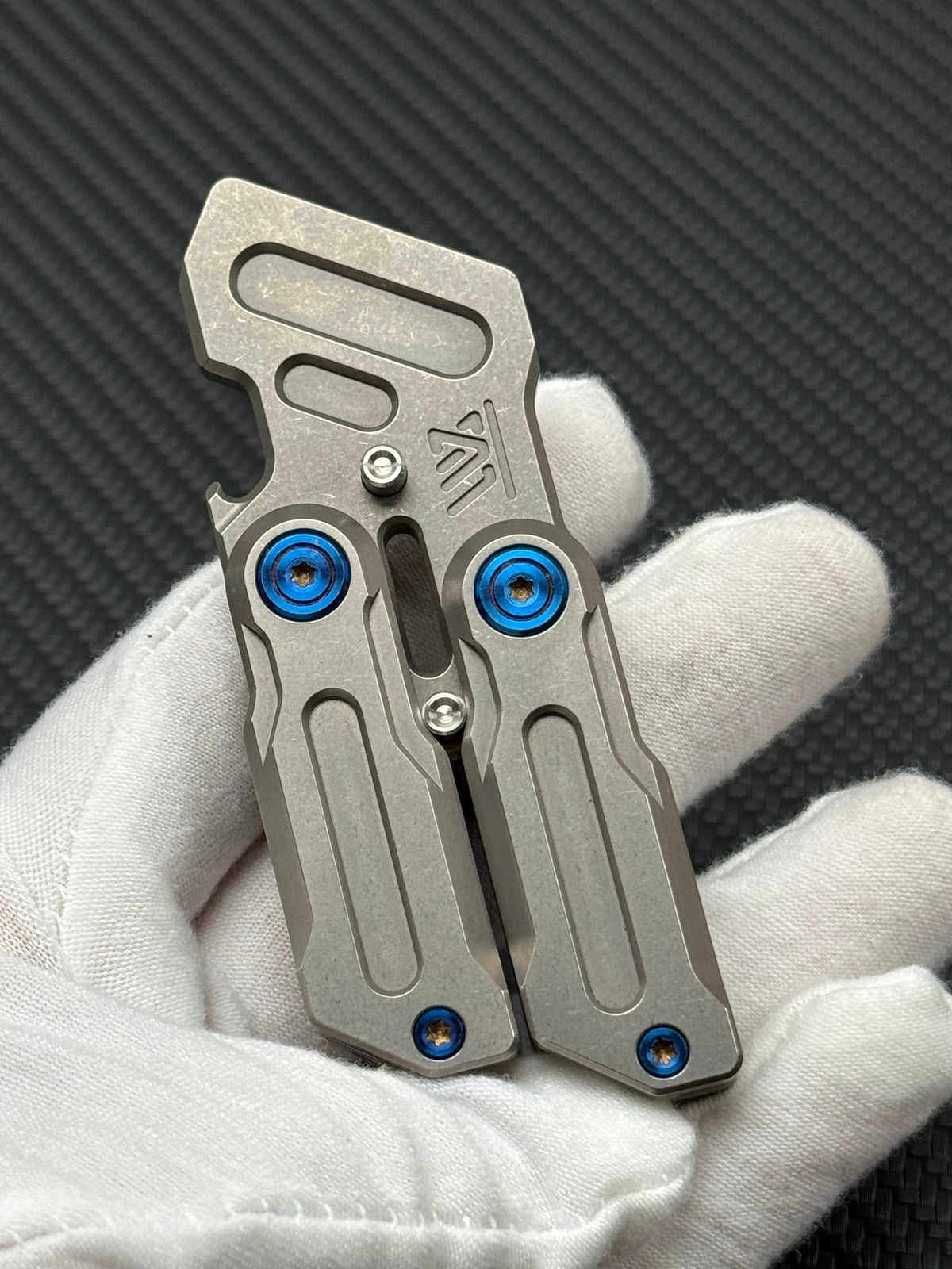 Gloom Folding Titanium