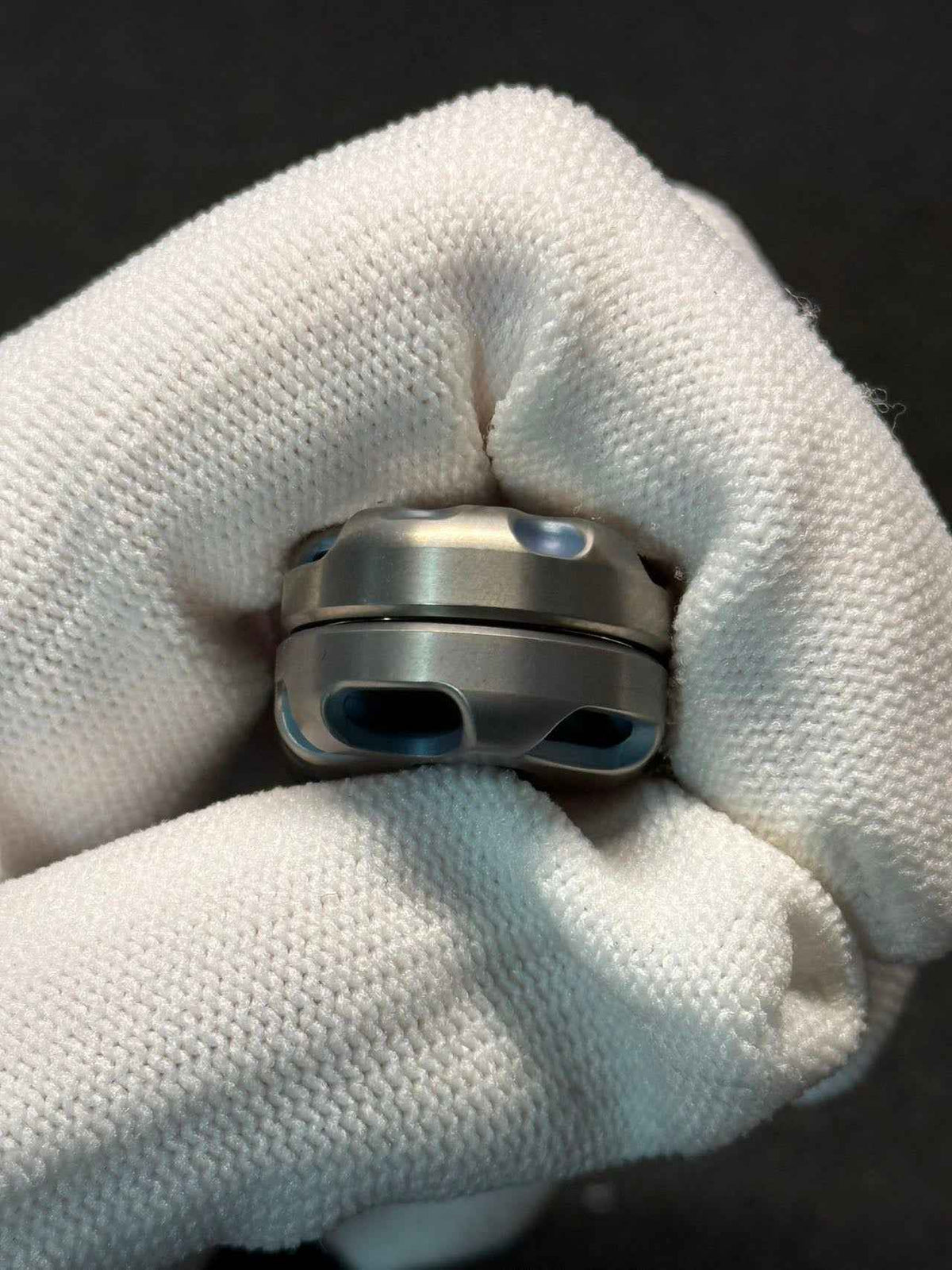 Top B Titanium