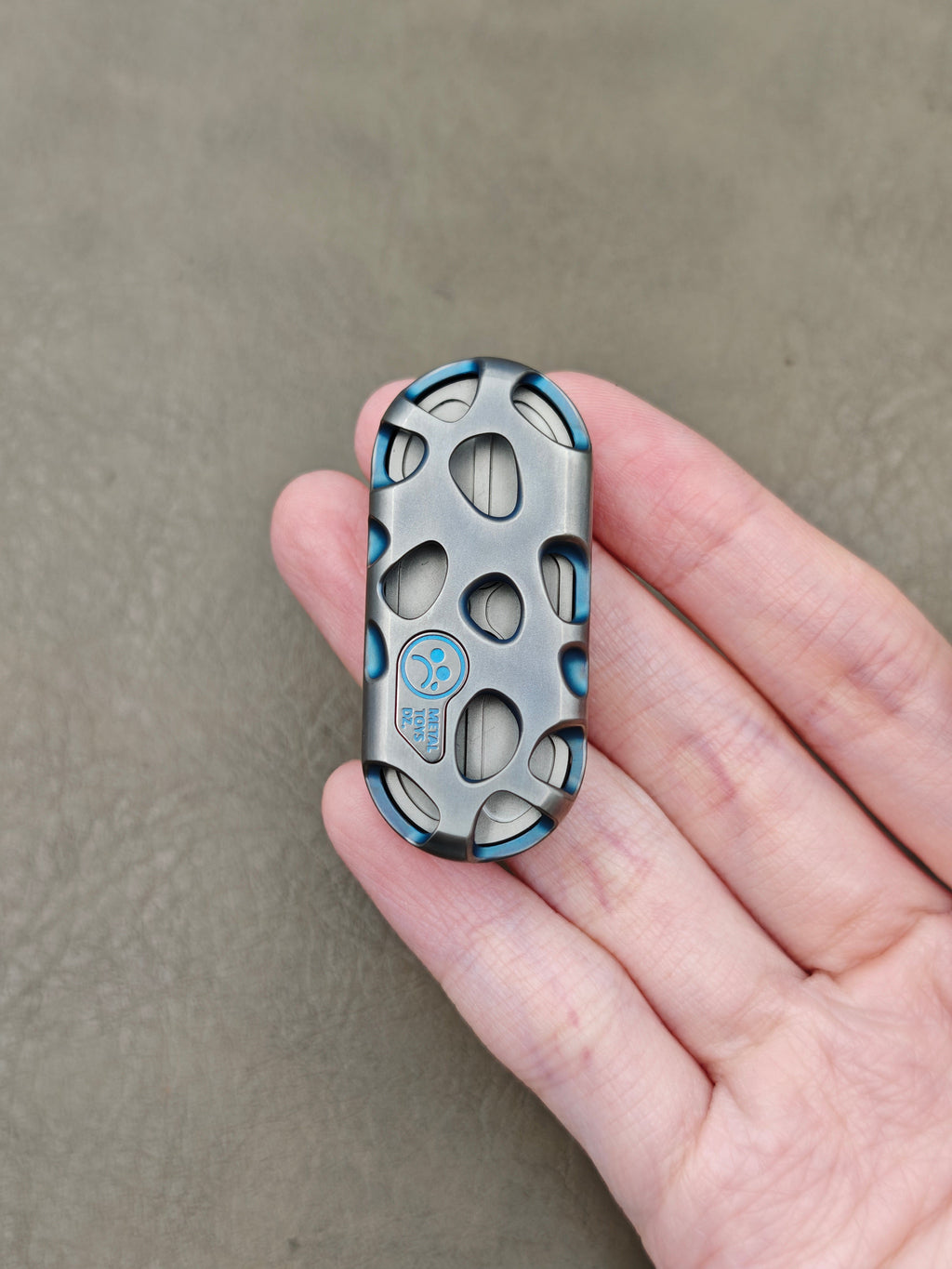 Top B Titanium