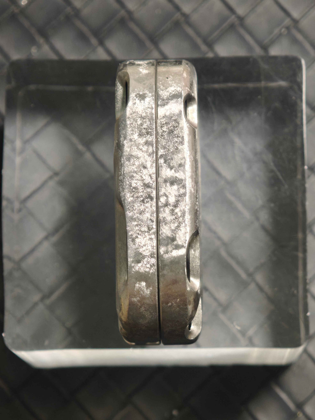 Lag Stainless Steel