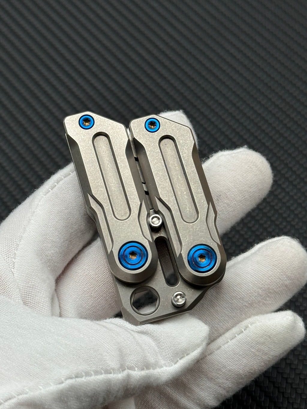 Gloom Folding Titanium