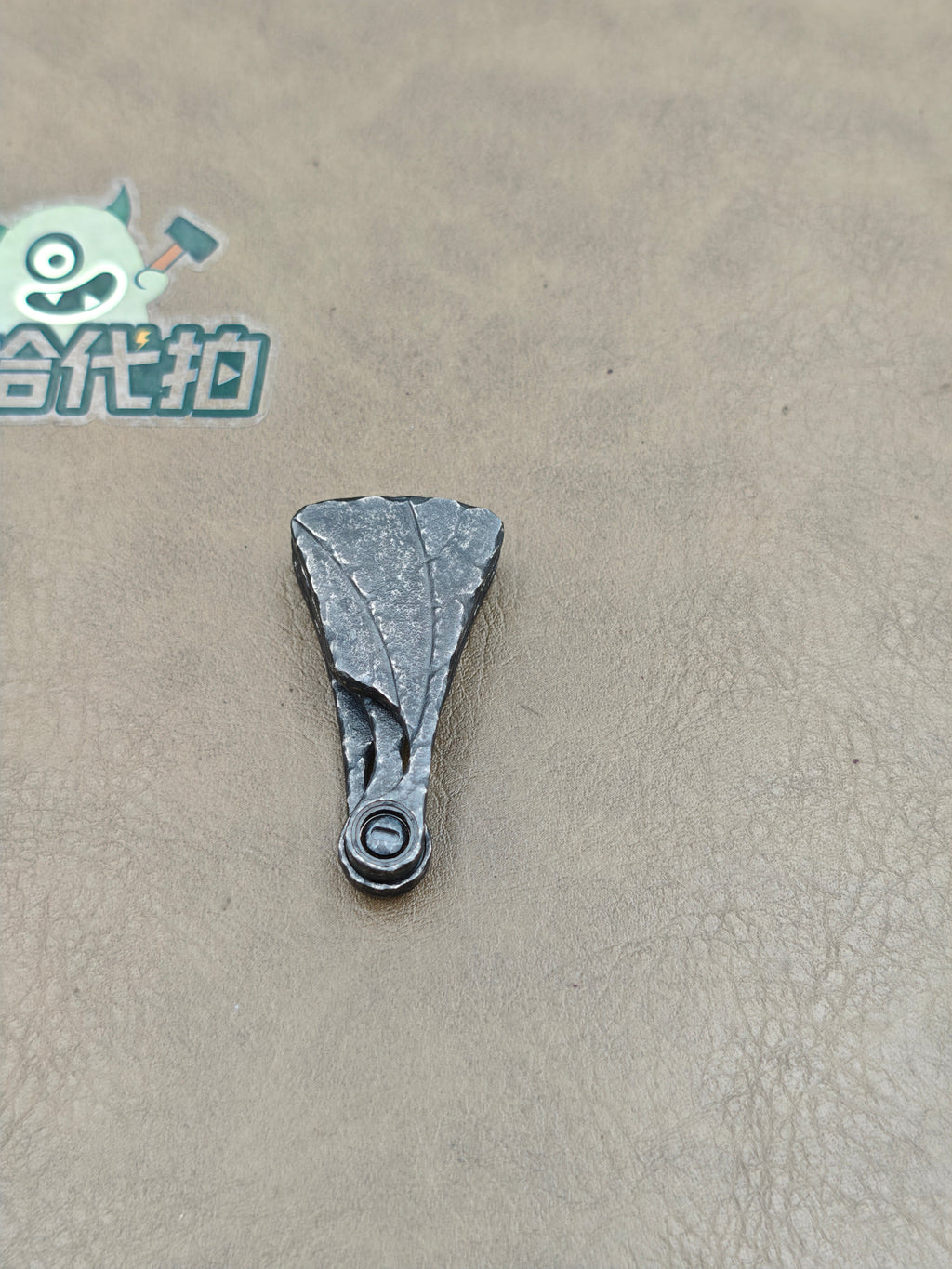 NAYICI Peacock Feather Zirconium Stone Textured