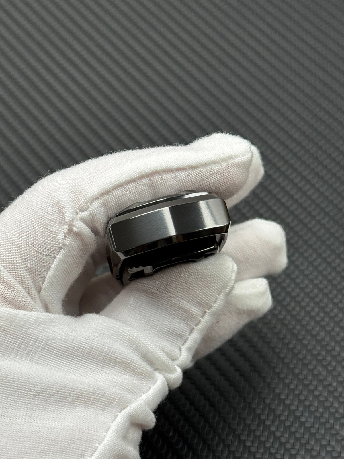 Thousand machines Zirconium Color-Anodized Polished