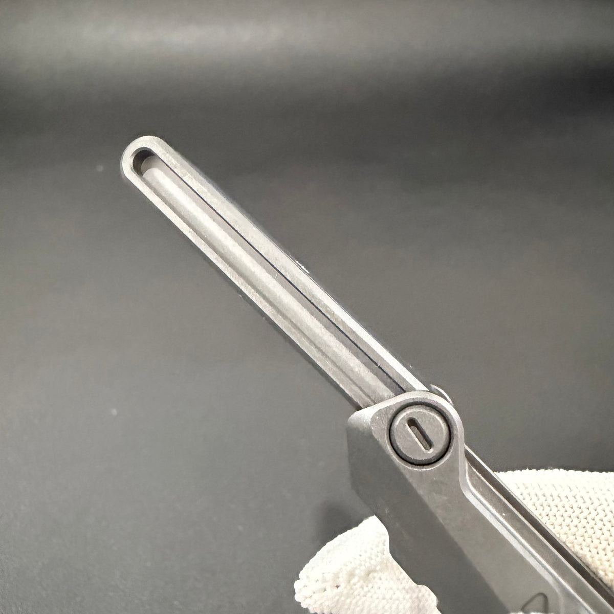 Razor Zirconium