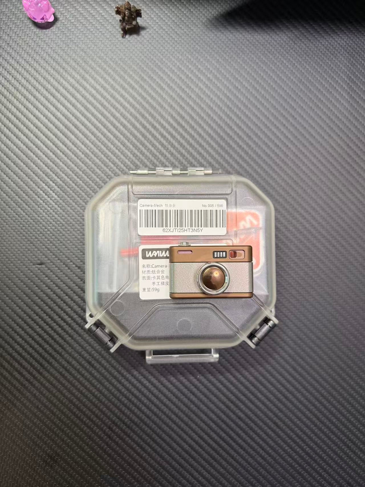 Camera M Titanium