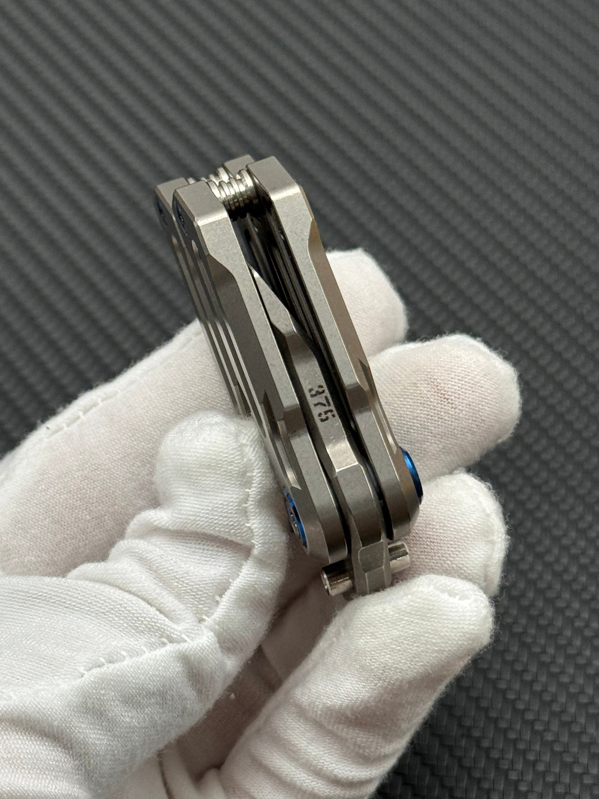 Gloom Folding Titanium