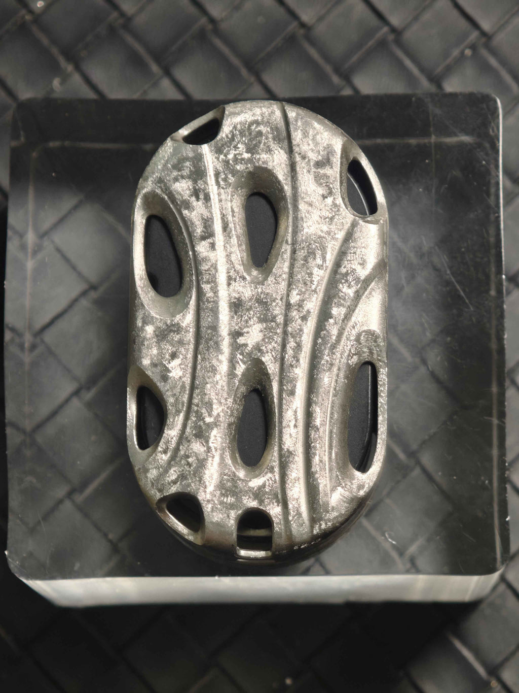 Lag Stainless Steel