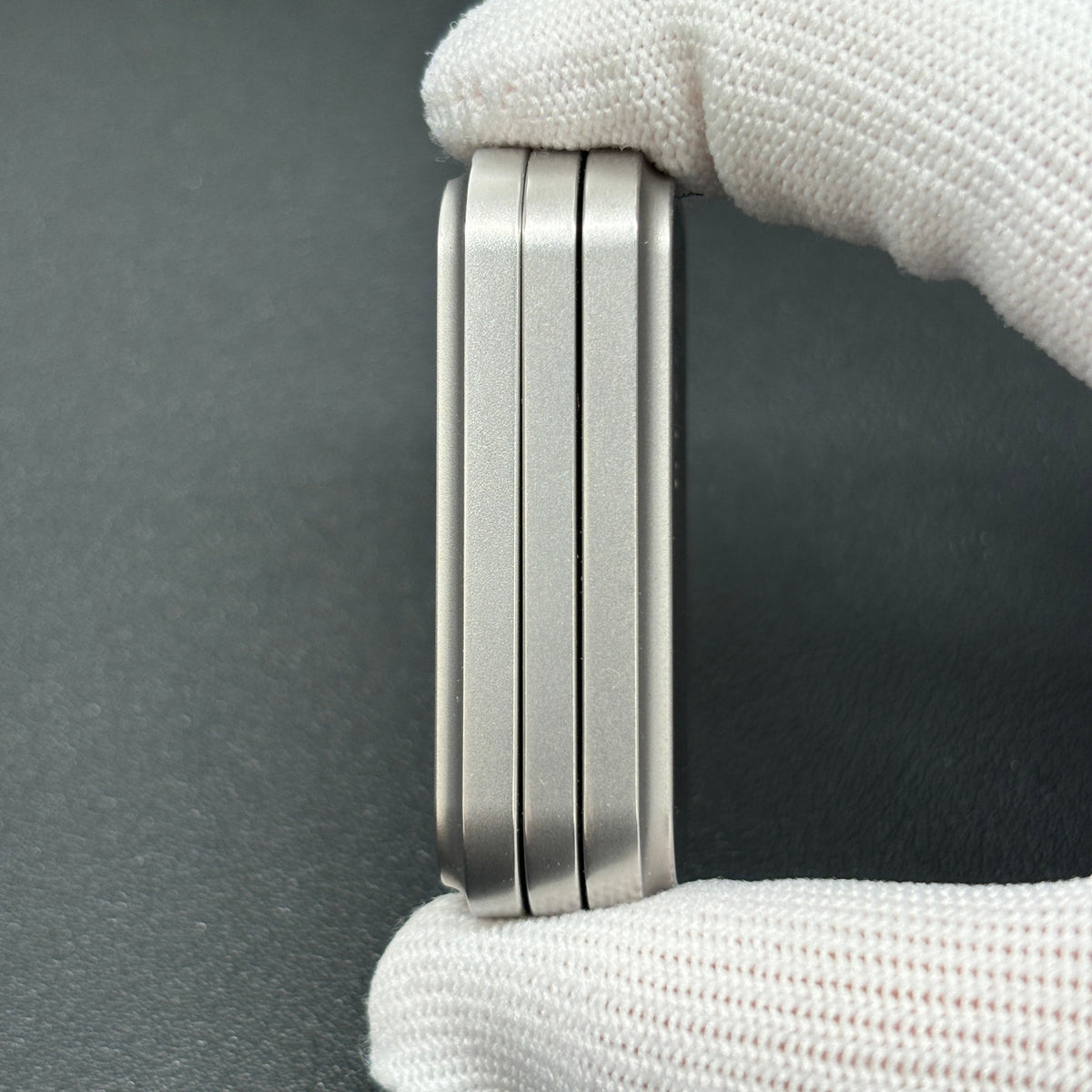 Magnet Feel Stainless Steel