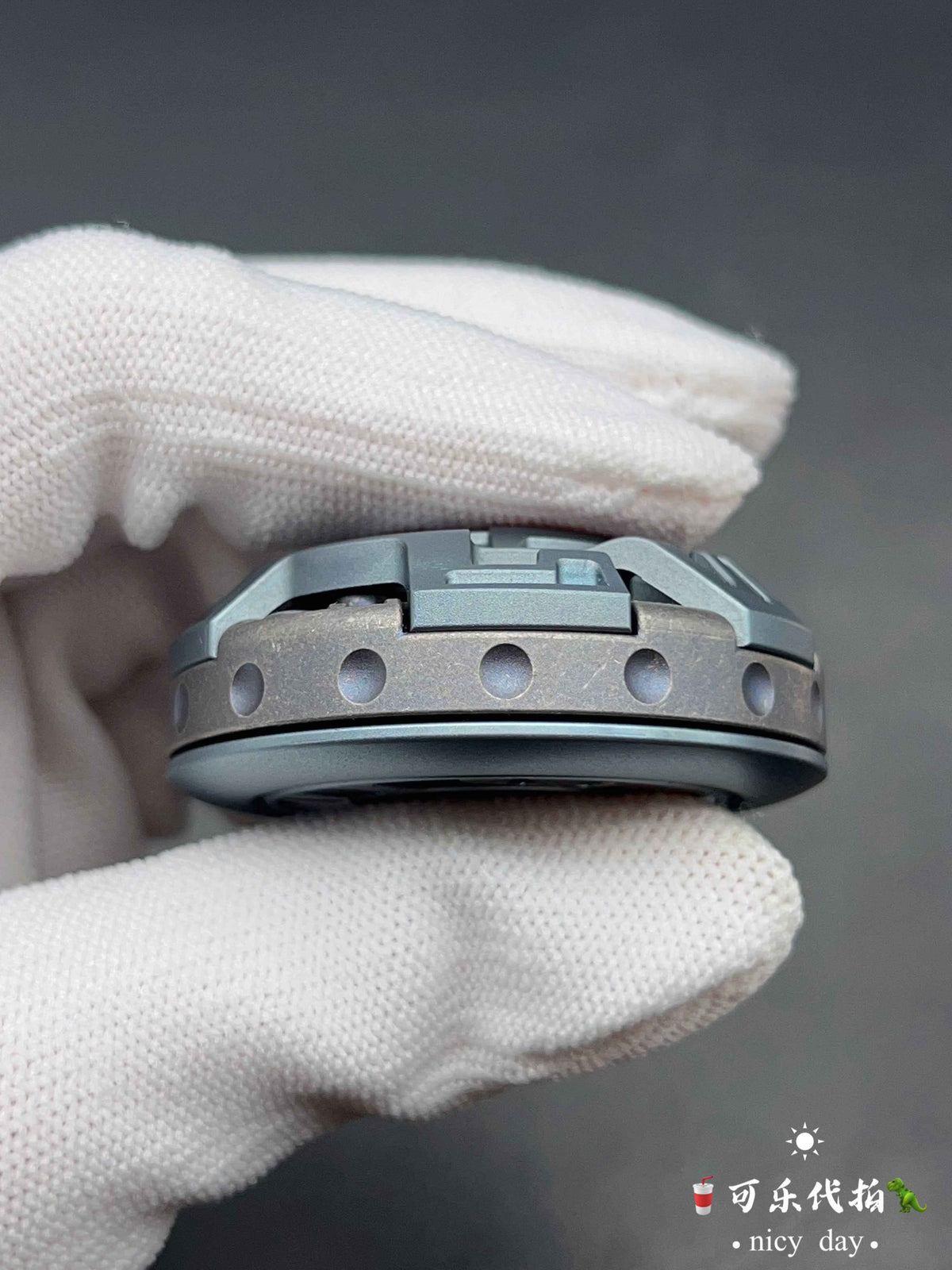 Thousance Falcon Titanium